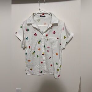 Cute buttons shirt.